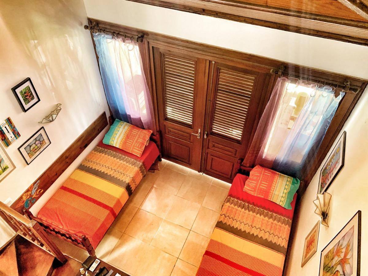 Appartement Duplex Climatise Avec Wi-Fi - Plage Pointe Marin A Pieds, Recemment Renove 생트안느 외부 사진
