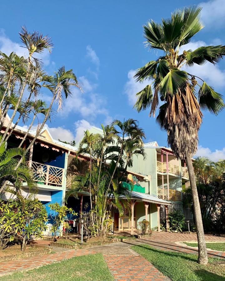 Appartement Duplex Climatise Avec Wi-Fi - Plage Pointe Marin A Pieds, Recemment Renove 생트안느 외부 사진